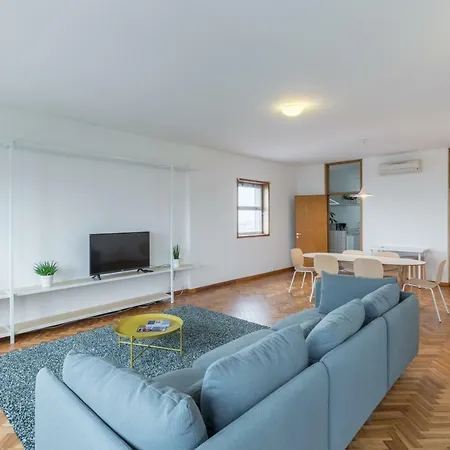 - Trindade Tower Apartamento