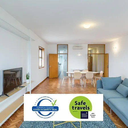 - Trindade Tower Apartment