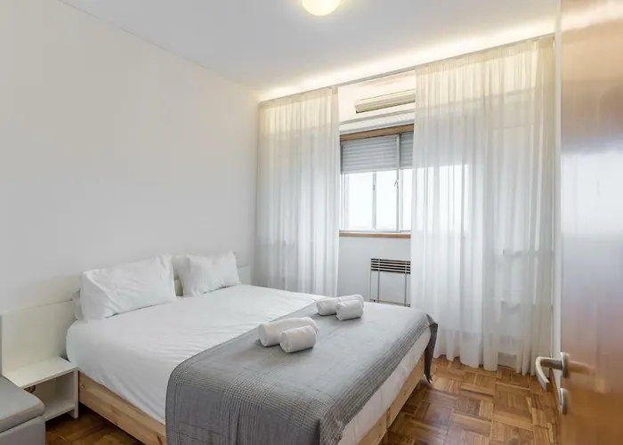 - Trindade Tower * Porto