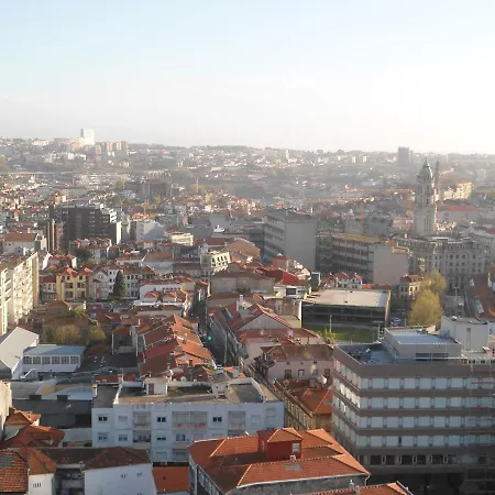 - Trindade Tower Apartmán *